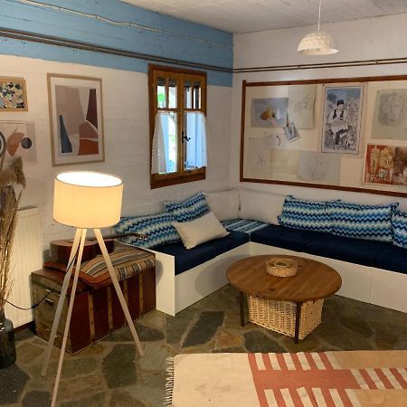 Mavilia Traditional Guesthouse Лигурион Экстерьер фото