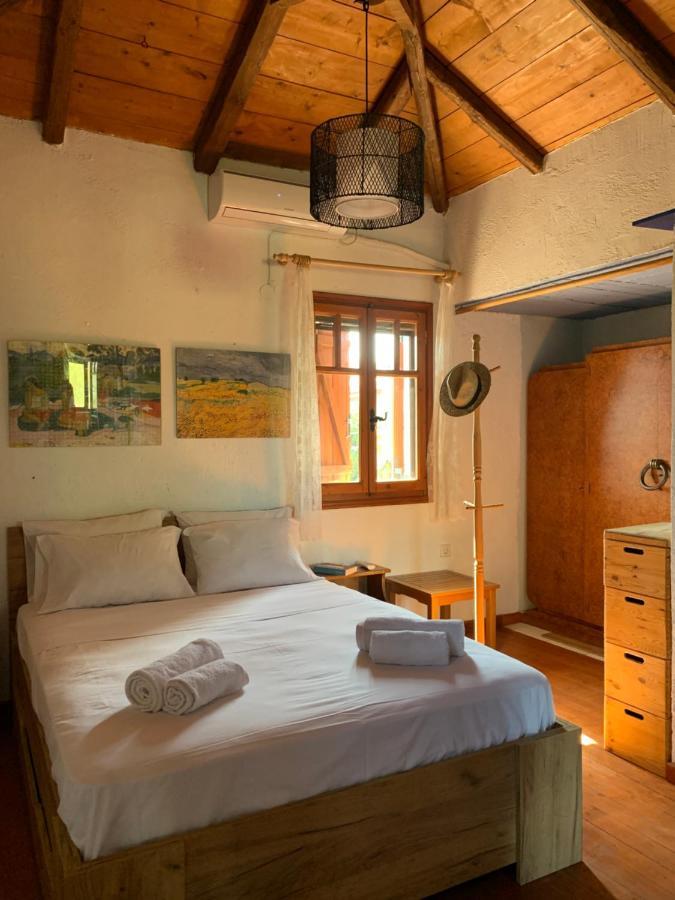 Mavilia Traditional Guesthouse Лигурион Экстерьер фото