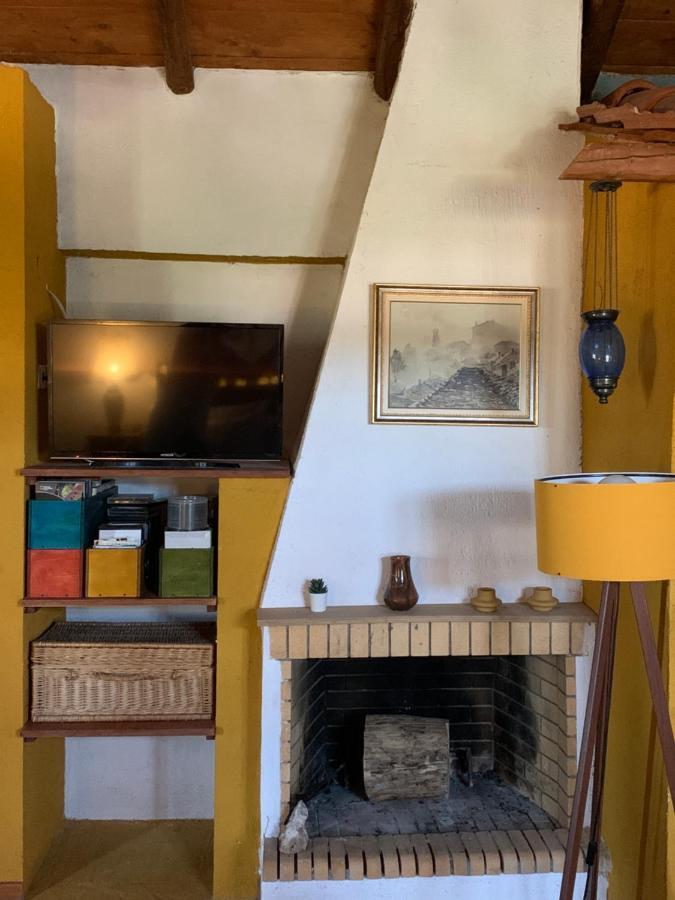 Mavilia Traditional Guesthouse Лигурион Экстерьер фото