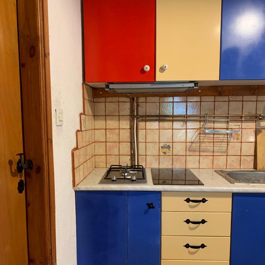 Mavilia Traditional Guesthouse Лигурион Экстерьер фото