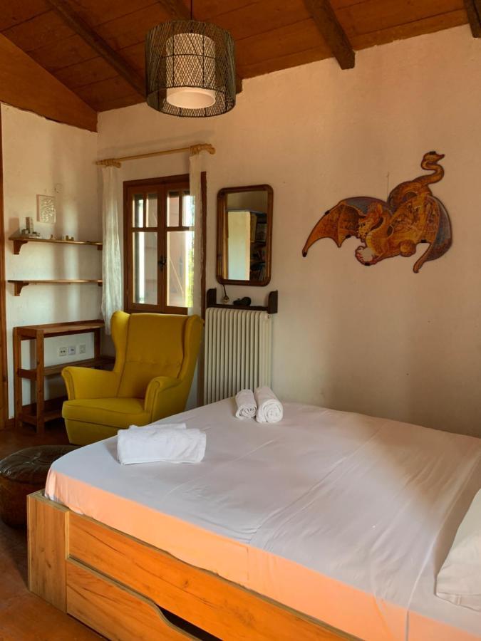 Mavilia Traditional Guesthouse Лигурион Экстерьер фото