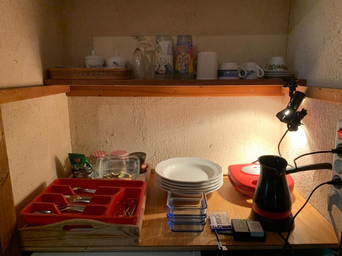 Mavilia Traditional Guesthouse Лигурион Экстерьер фото