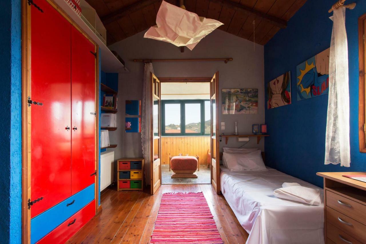 Mavilia Traditional Guesthouse Лигурион Экстерьер фото