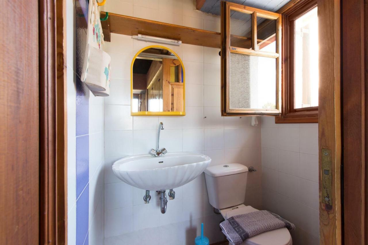 Mavilia Traditional Guesthouse Лигурион Экстерьер фото
